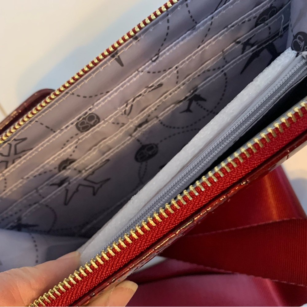 *NEW* Samantha Brown To-Go Croco Phone Crossbody/Wallet. Burgundy - Picture 7 of 9